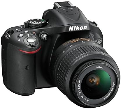 Nikon D5200 24.1 MP CMOS digitalni SLR sa 18-55mm f/3.5-5.6 AF-S DX VR NIKKOR zum objektivom