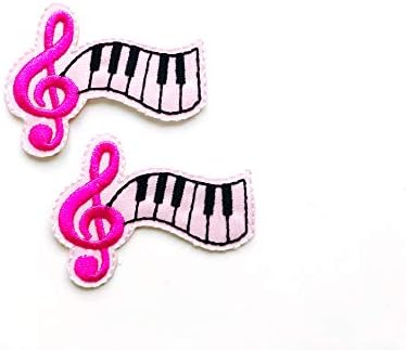 Set od 2 malenog. Mini slatke ružičaste note G Clef Music Note SEW Gvožđe na vezeno Applicy znački znak za