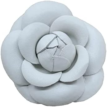Bijeli broš od igle za cvijeće od kamelije 3 & # 34; - ručno izrađen u njujorškom Centru za odjeću M & amp;S Schmalberg
